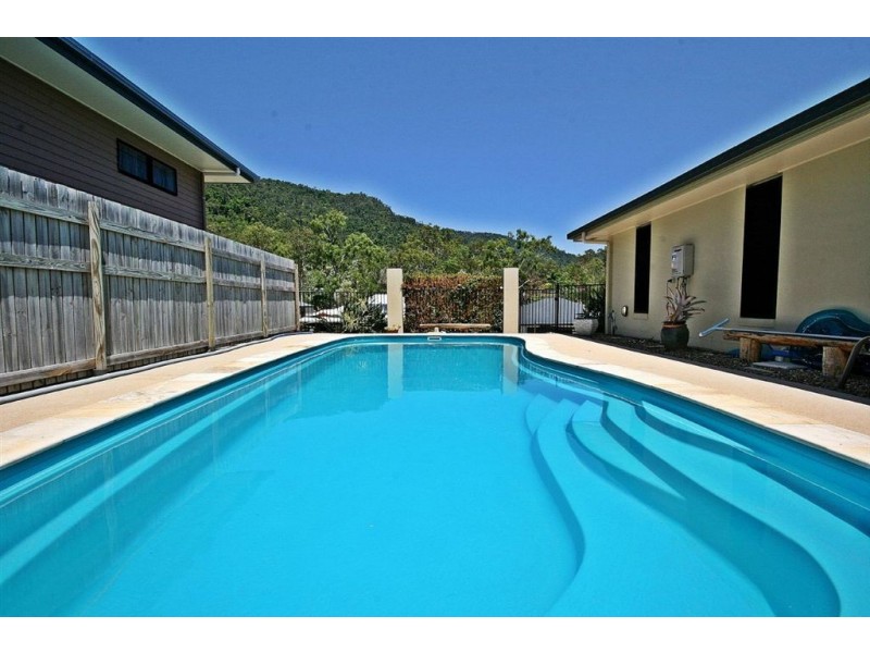 15 Jonquil Street, Cannonvale QLD 4802