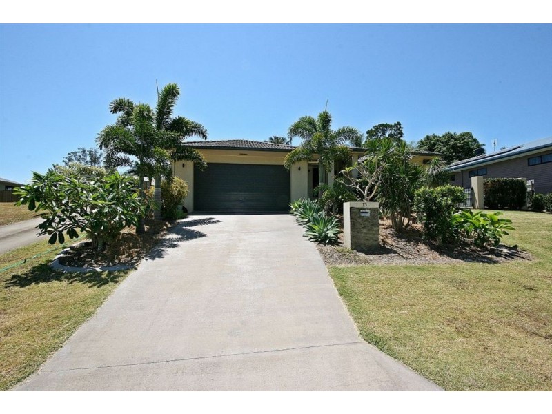 15 Jonquil Street, Cannonvale QLD 4802