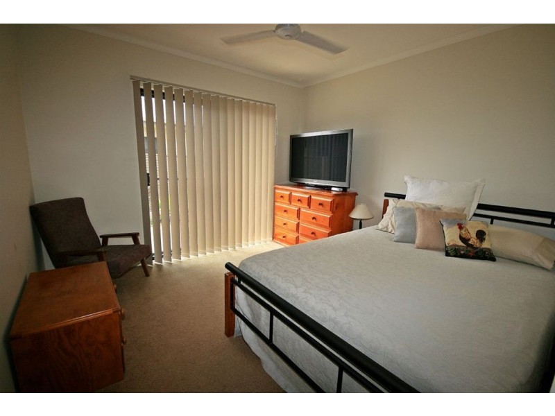 12 Waite Creek Court, Cannonvale QLD 4802