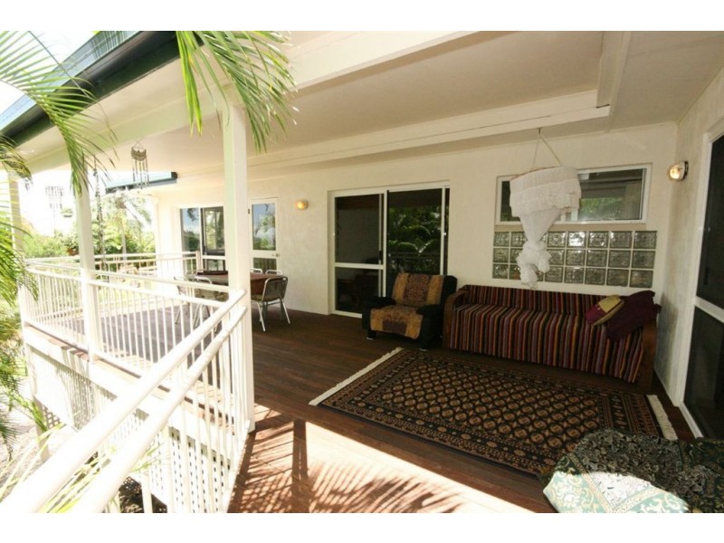 14 Passage Avenue, Shute Harbour QLD 4802