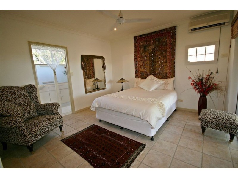 14 Passage Avenue, Shute Harbour QLD 4802