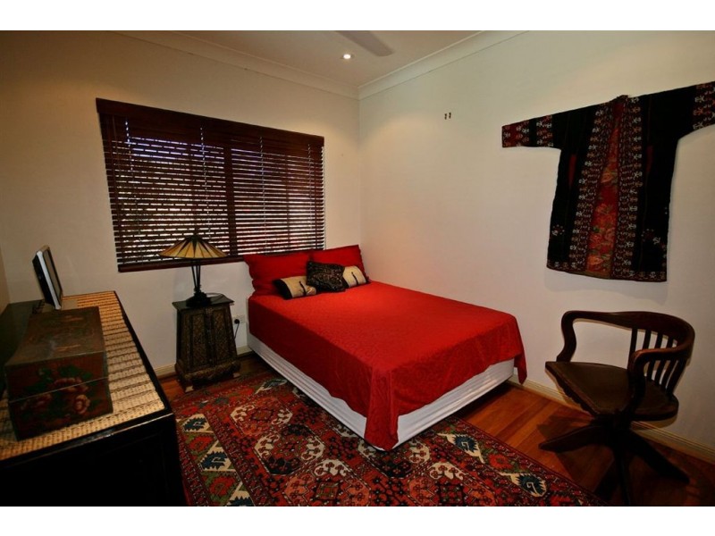 14 Passage Avenue, Shute Harbour QLD 4802