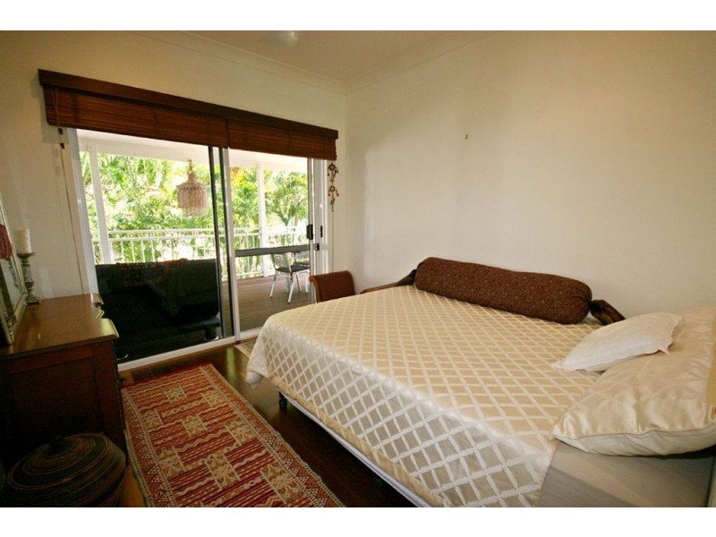 14 Passage Avenue, Shute Harbour QLD 4802
