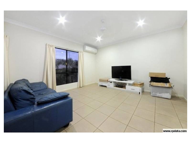 1/1 Ryben Court, Cannonvale QLD 4802