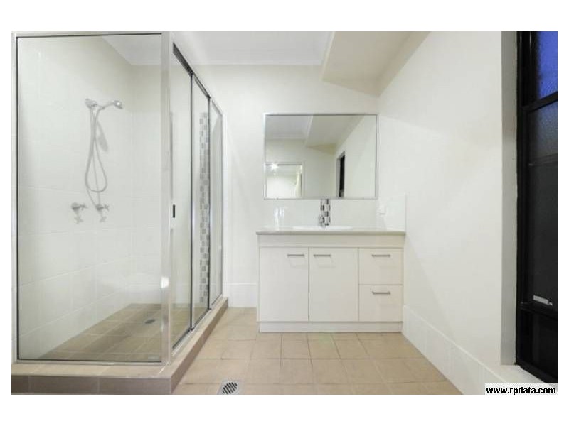 1/1 Ryben Court, Cannonvale QLD 4802