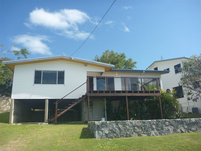 2 Hillcrest Avenue, Airlie Beach QLD 4802
