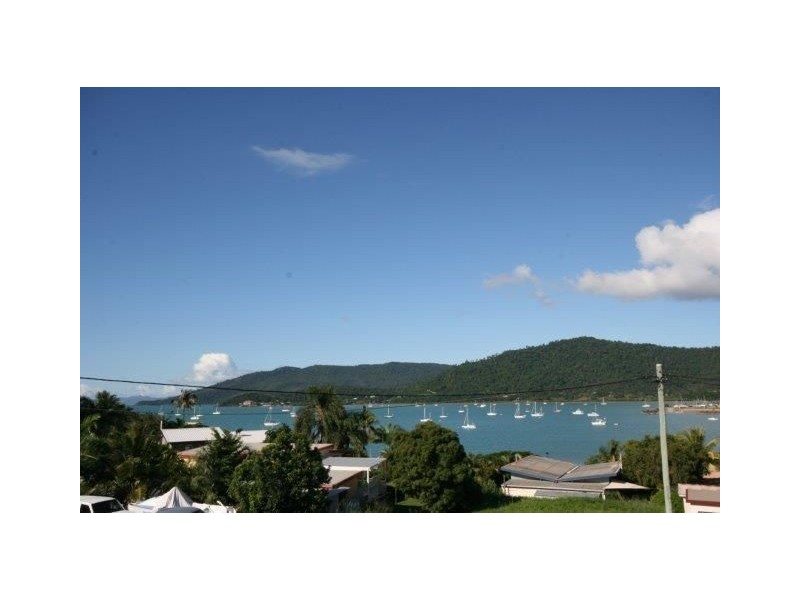 2 Hillcrest Avenue, Airlie Beach QLD 4802