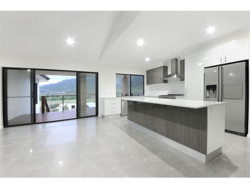 2 Scarlet Gum Crescent, Cannonvale QLD 4802