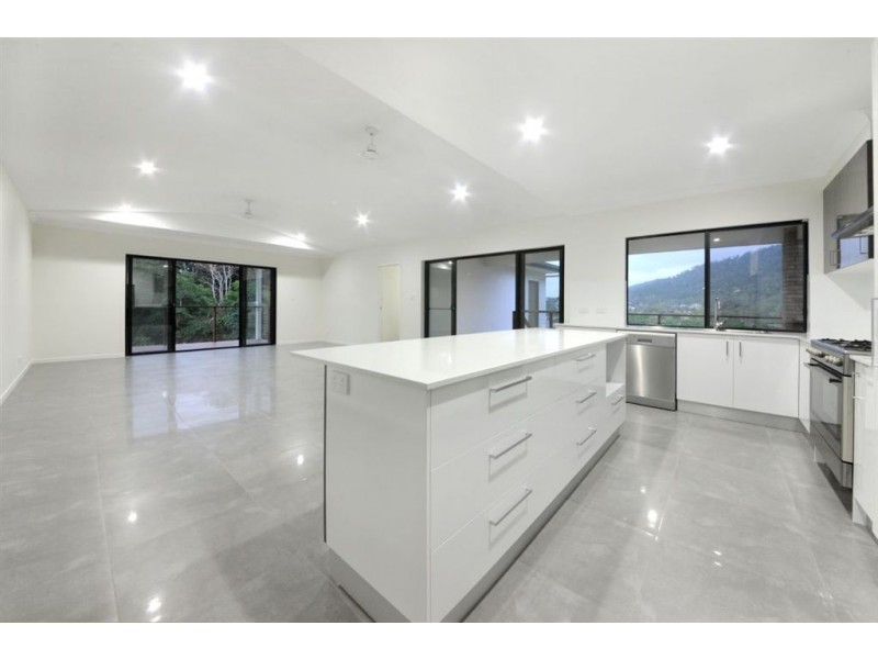2 Scarlet Gum Crescent, Cannonvale QLD 4802