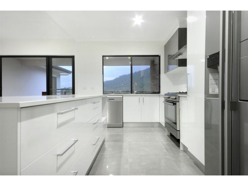 2 Scarlet Gum Crescent, Cannonvale QLD 4802