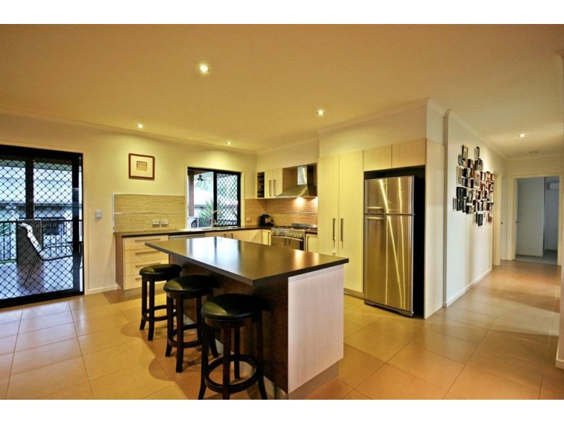 3 Jonquill Court, Cannonvale QLD 4802