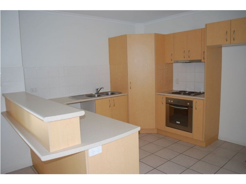 13/16 Beach Road, Cannonvale QLD 4802