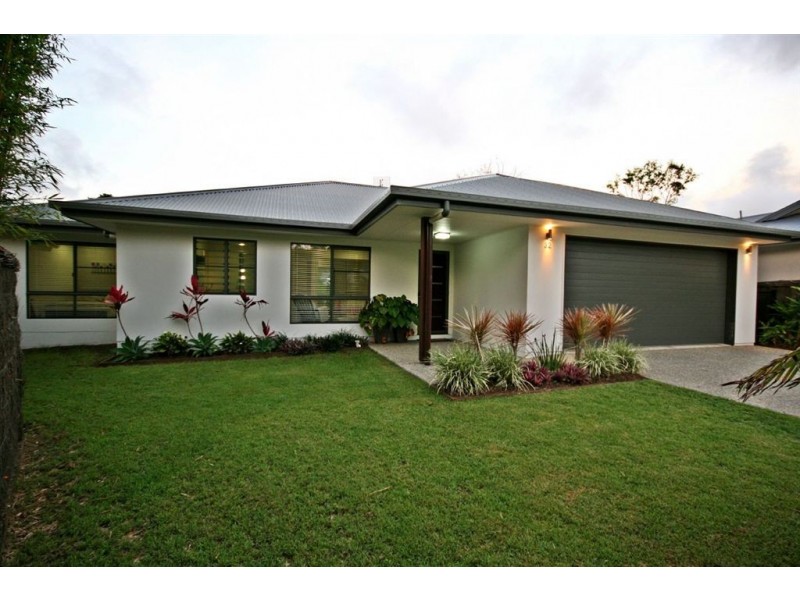 32 Waite Creek Court, Cannonvale QLD 4802