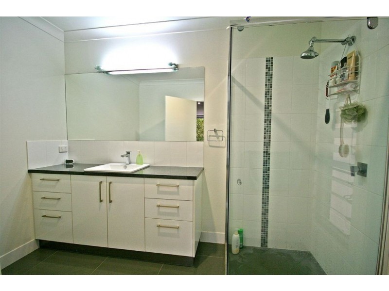 32 Waite Creek Court, Cannonvale QLD 4802