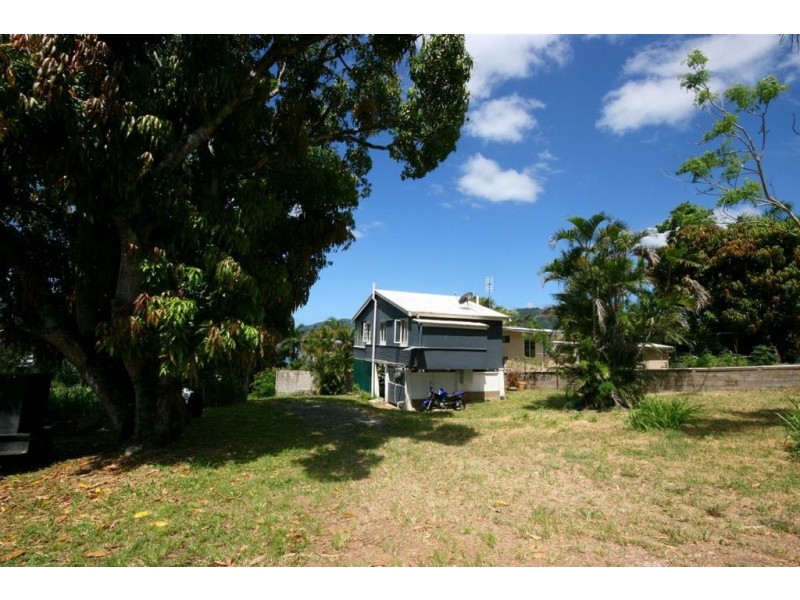 2 Mazlin Street, Airlie Beach QLD 4802
