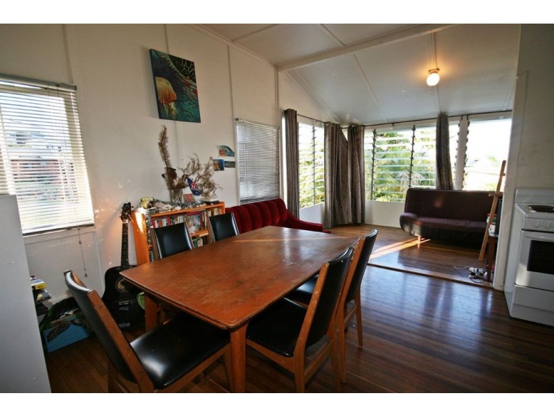 2 Mazlin Street, Airlie Beach QLD 4802