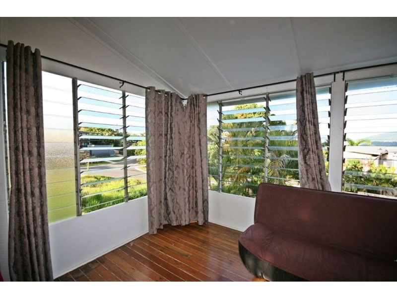 2 Mazlin Street, Airlie Beach QLD 4802