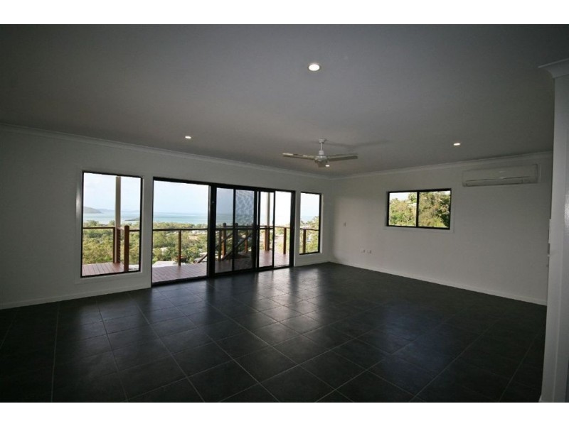 14/13 Border Drive, Cannonvale QLD 4802