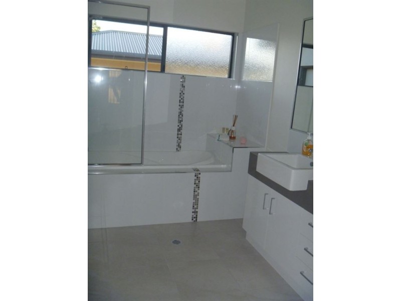 67 Parker Road, Cannonvale QLD 4802