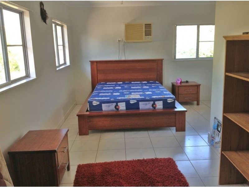 1 Beach Road, Cannonvale QLD 4802