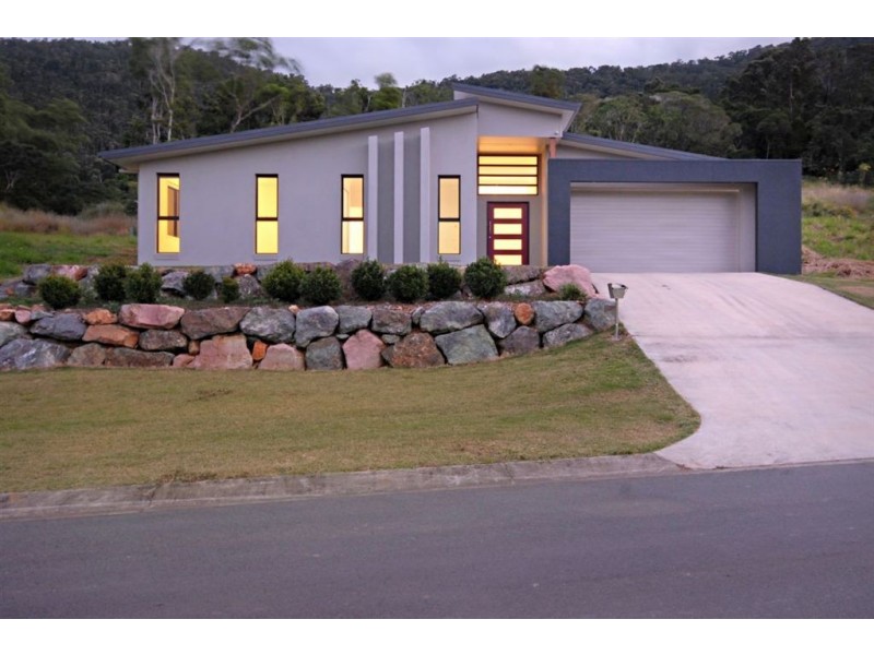 8 Armada Crescent, Jubilee Pocket QLD 4802
