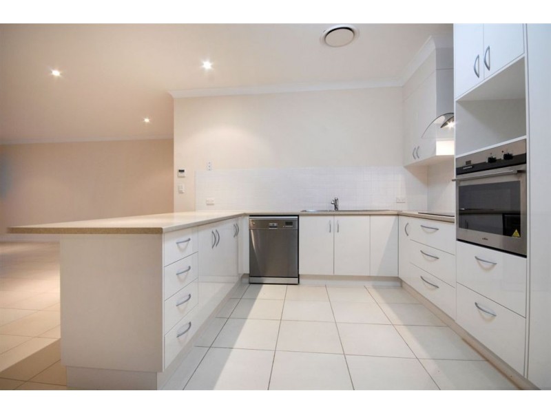 8 Armada Crescent, Jubilee Pocket QLD 4802