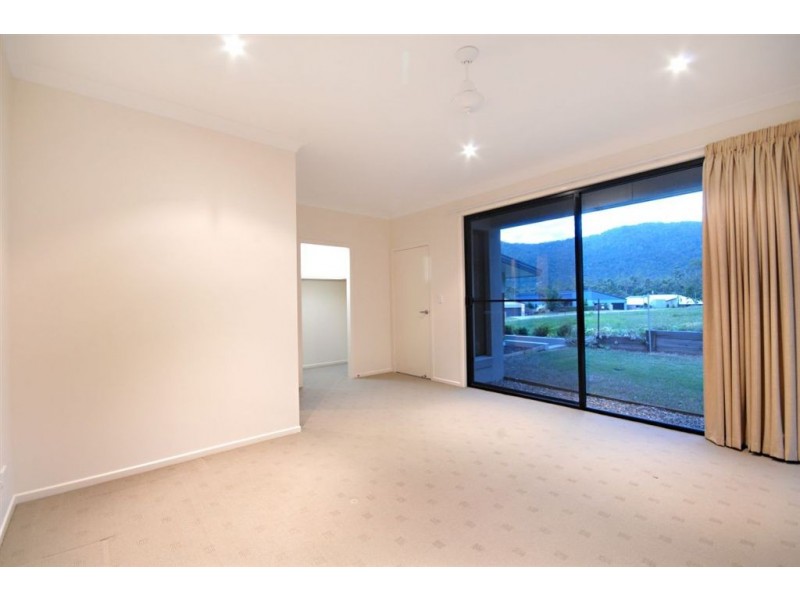 8 Armada Crescent, Jubilee Pocket QLD 4802
