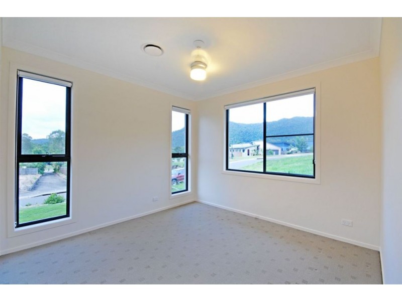 8 Armada Crescent, Jubilee Pocket QLD 4802