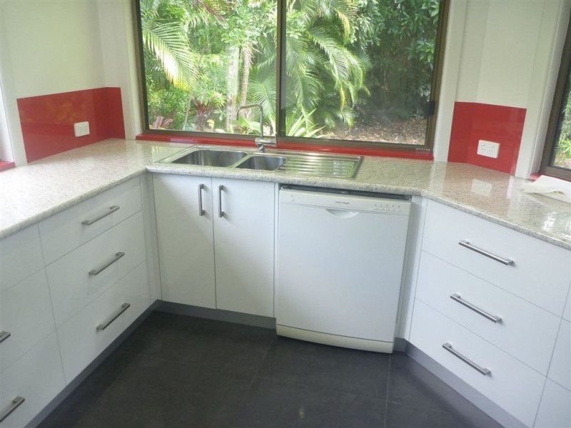 30 STEWART DRIVE, Cannonvale QLD 4802