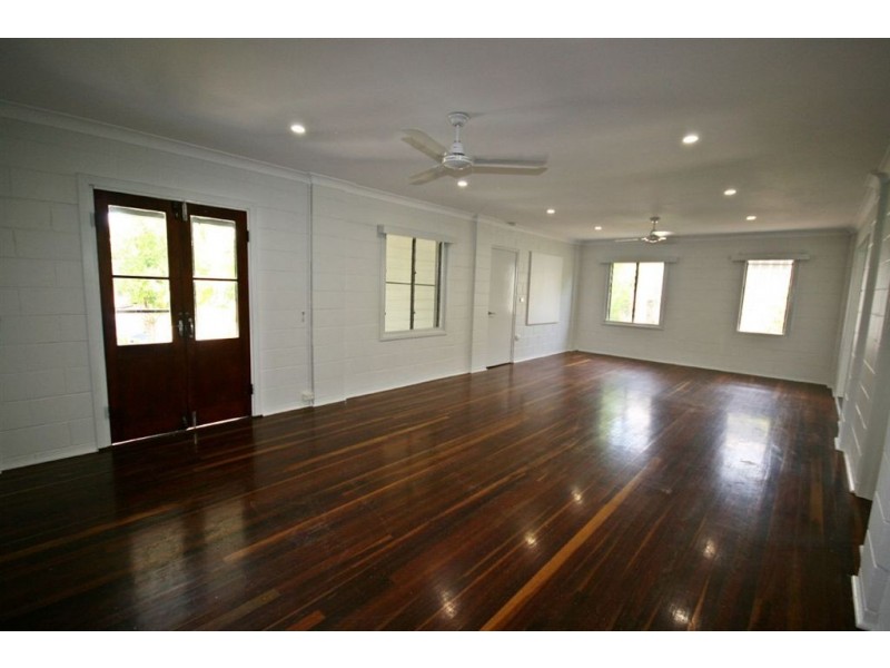 30 STEWART DRIVE, Cannonvale QLD 4802