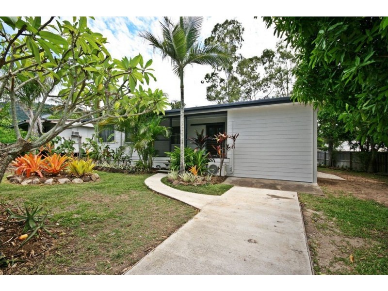30 STEWART DRIVE, Cannonvale QLD 4802