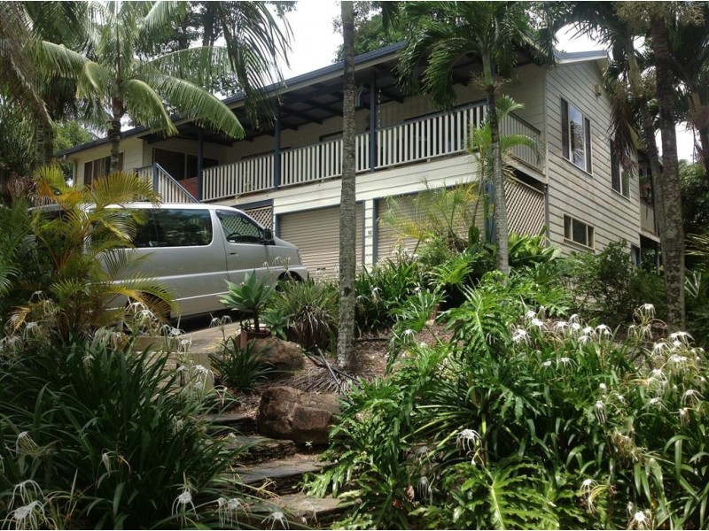 2 Hamilton Avenue, Cannonvale QLD 4802