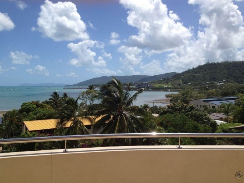 6a Palm Drive, Cannonvale QLD 4802