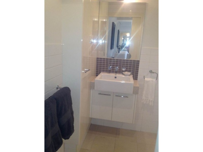 6a Palm Drive, Cannonvale QLD 4802