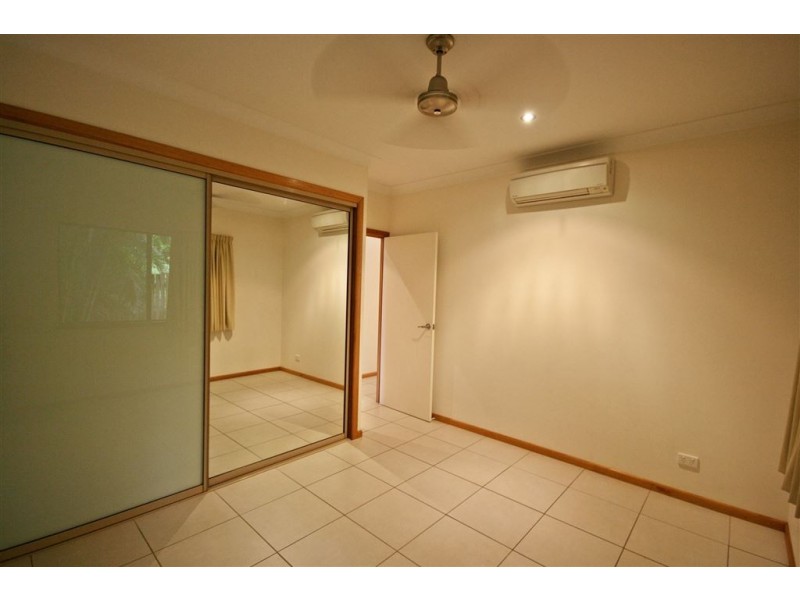 2/61 Country Road, Cannonvale QLD 4802