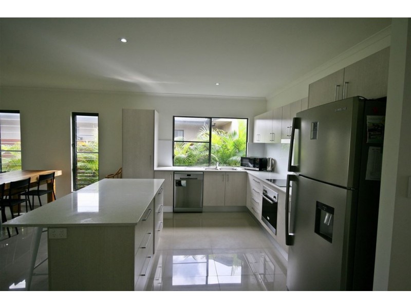 52 Abell Road, Cannonvale QLD 4802