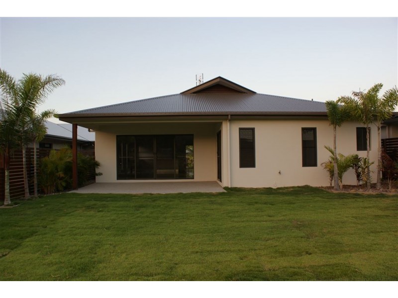 52 Abell Road, Cannonvale QLD 4802