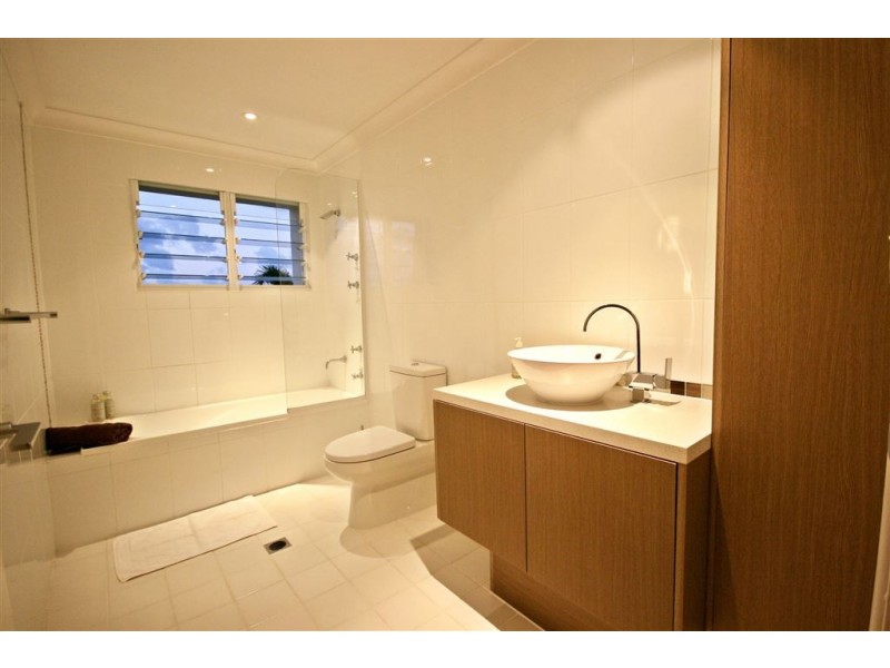 14 Kara Crescent, Airlie Beach QLD 4802