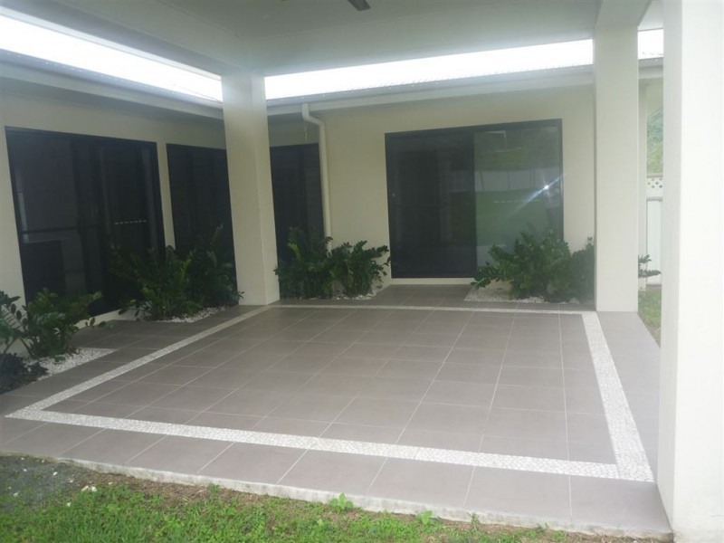 28 Parker Road, Cannonvale QLD 4802