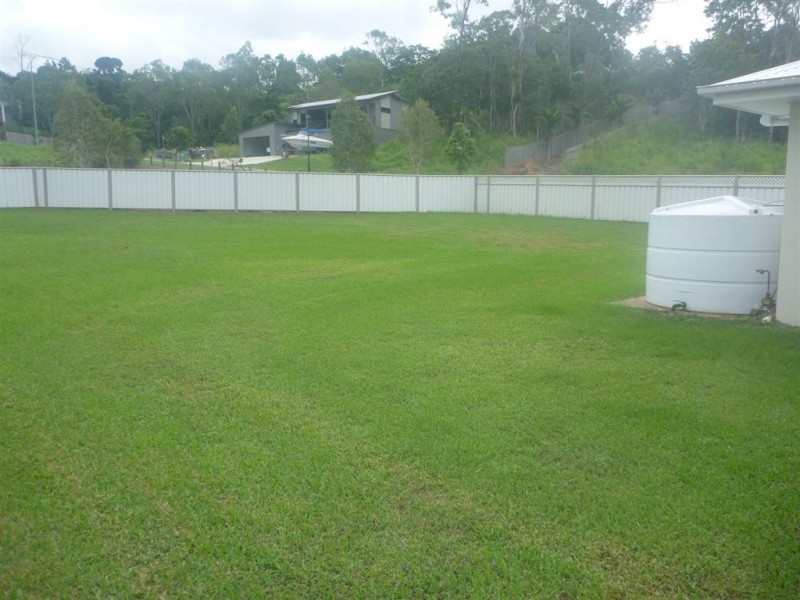 28 Parker Road, Cannonvale QLD 4802