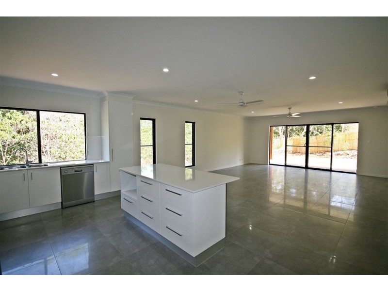 48 Parker Road, Cannonvale QLD 4802