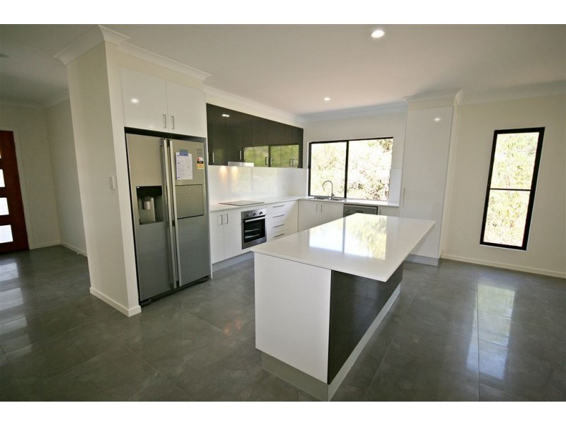 48 Parker Road, Cannonvale QLD 4802