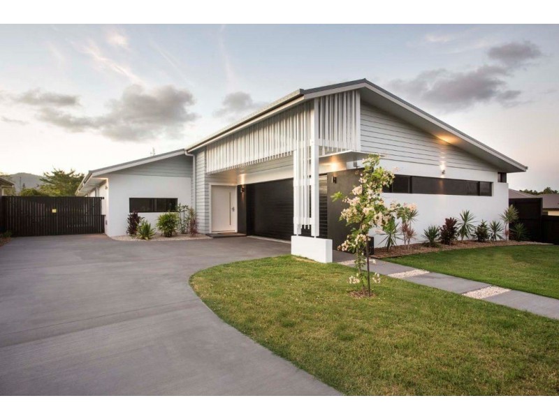 32 Stanley Drive, Cannon Valley QLD 4800