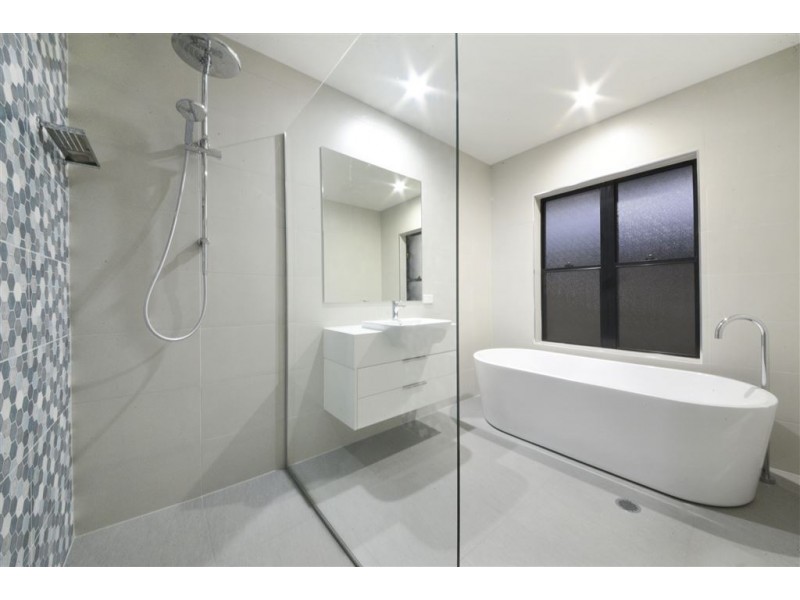 32 Stanley Drive, Cannon Valley QLD 4800