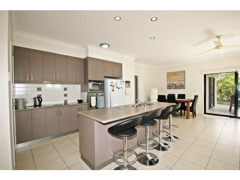 60 Valley, Cannonvale QLD 4802