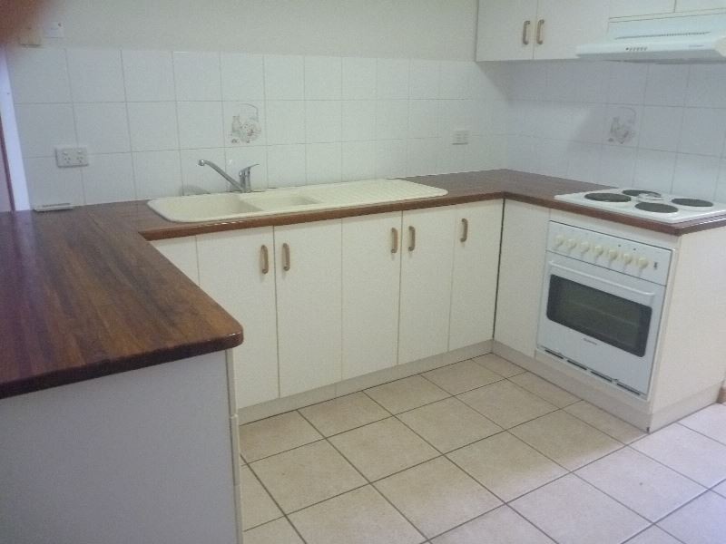 5 Grace Avenue, Cannonvale QLD 4802