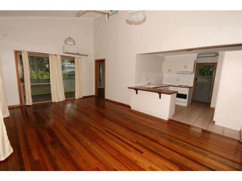 5 Grace Avenue, Cannonvale QLD 4802