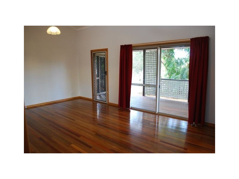 5 Grace Avenue, Cannonvale QLD 4802