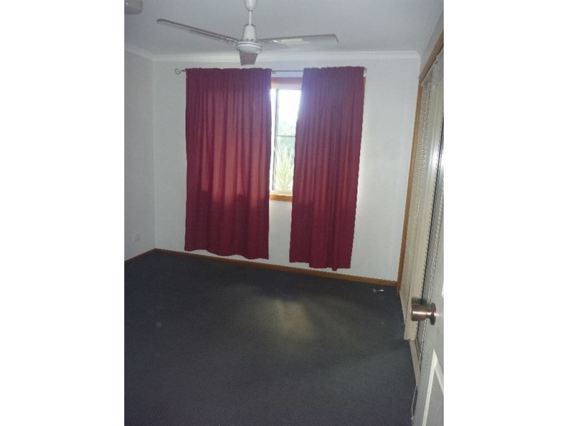 5 Grace Avenue, Cannonvale QLD 4802