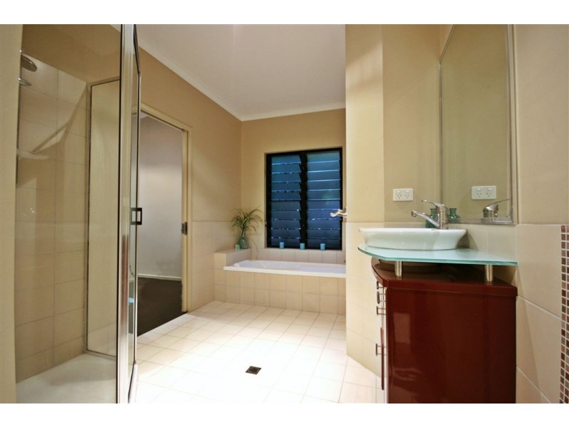 24 Kingfisher Terrace, Jubilee Pocket QLD 4802